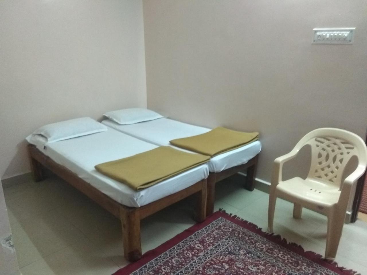 ホテルApoorva Residency バンガロール エクステリア 写真